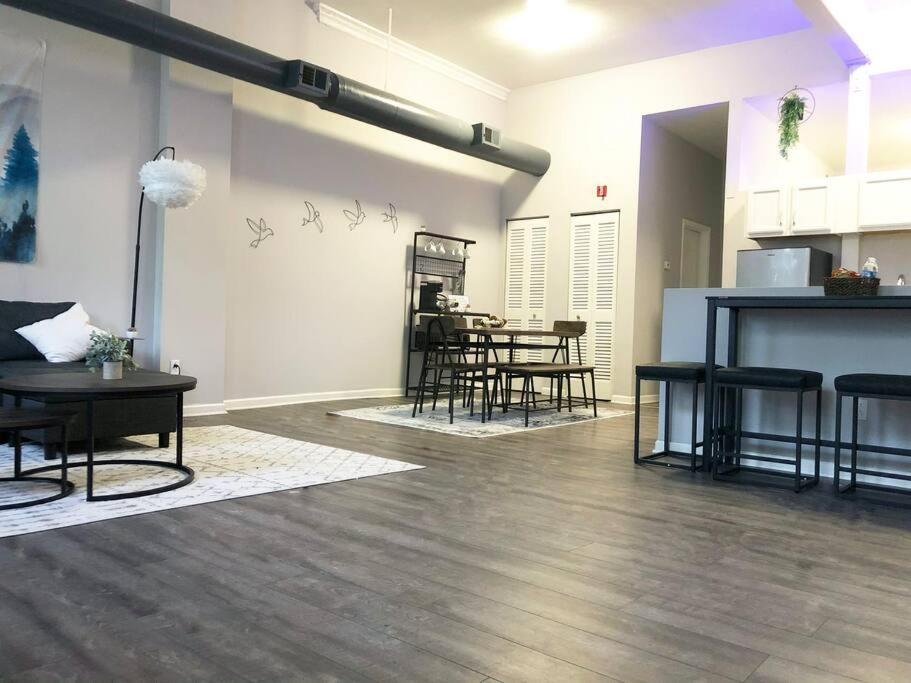 Downtown Cleveland -Modern First Floor Unit Lägenhet Exteriör bild